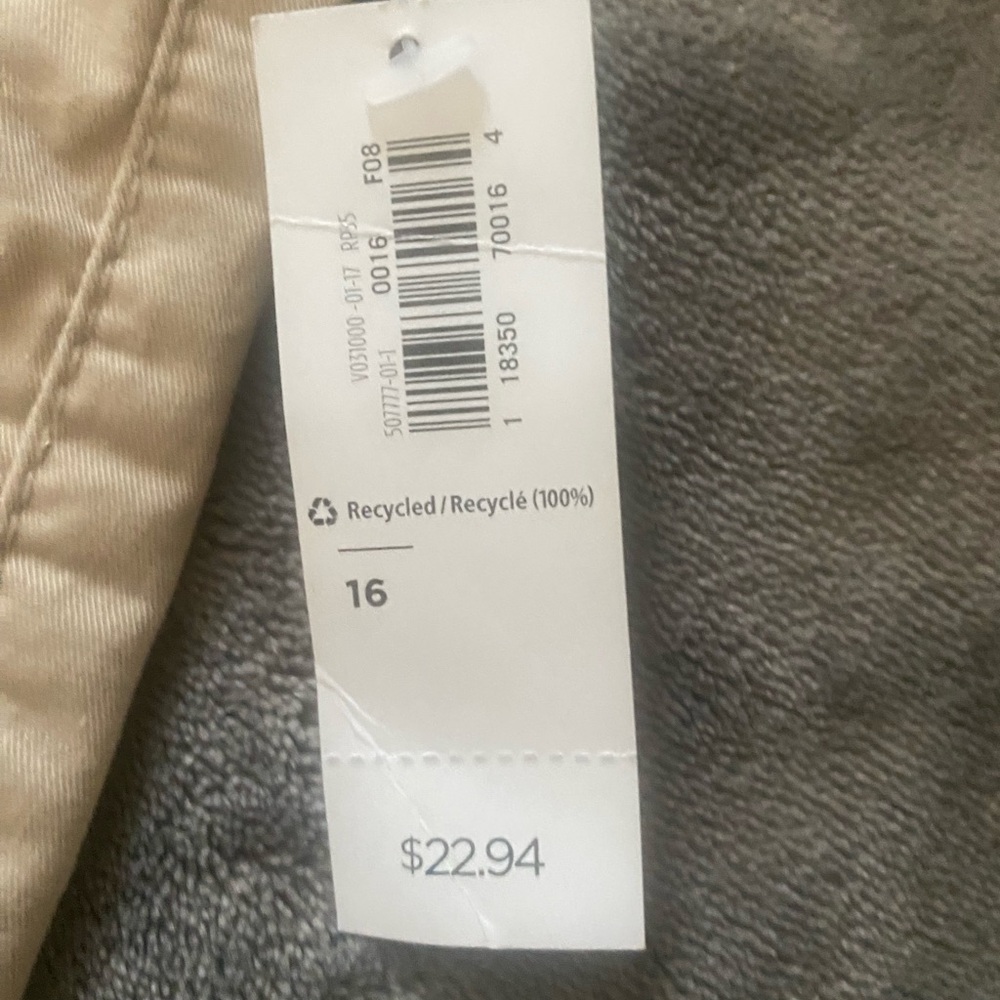 Old Navy Light Beige Shorts - Picture 4 of 5